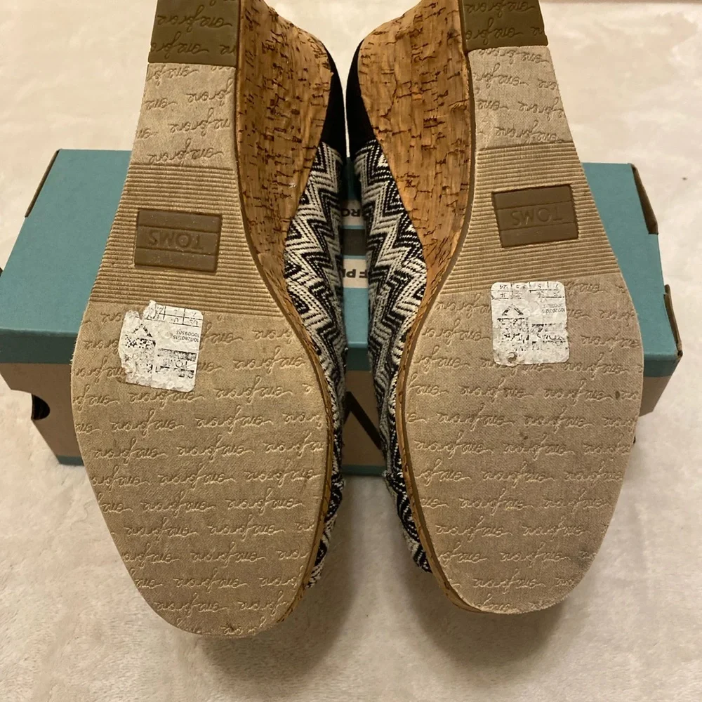 TOMS Black and White Zigzag Cork Wedges